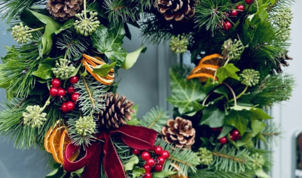 595 x 350 Wreath